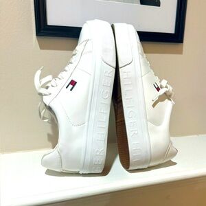 Tommy Hilfiger woman’s White Logo Sneakers